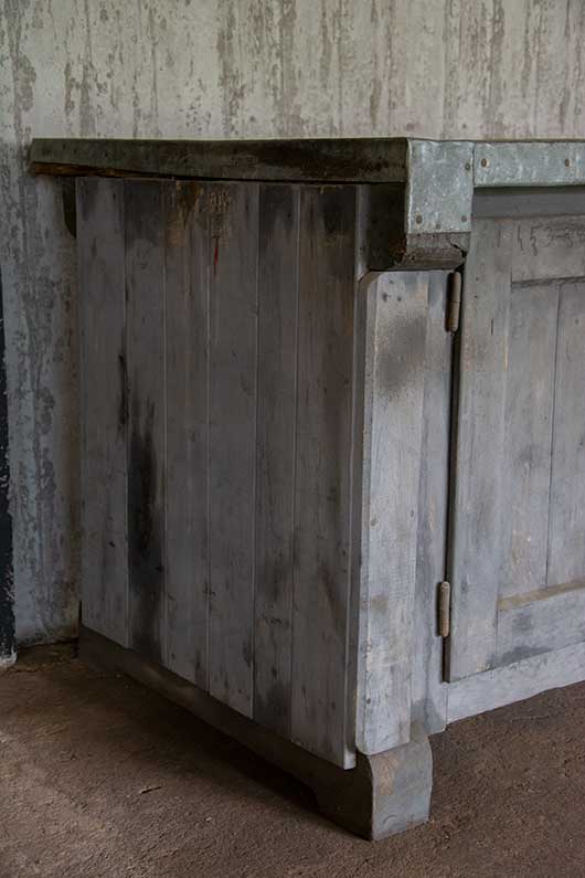 Oude houten werkbank