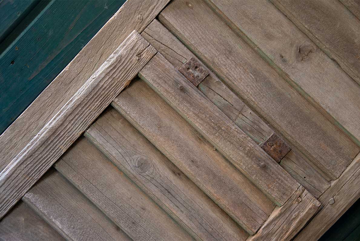 Oud houten luik