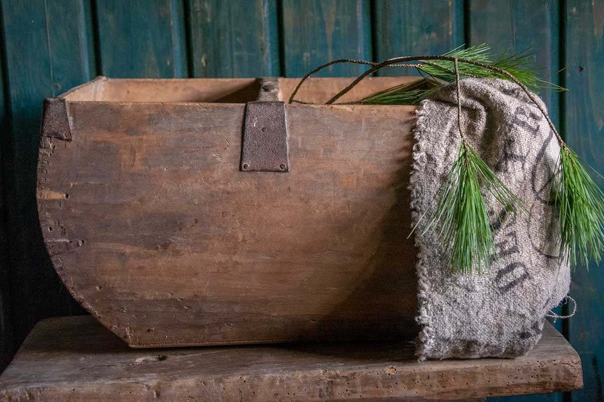 Oude houten rijstbak
